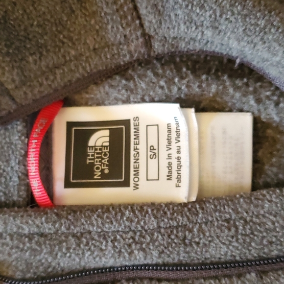 Women's quarter zip fleece sweatshirt. - Picture 3 of 3